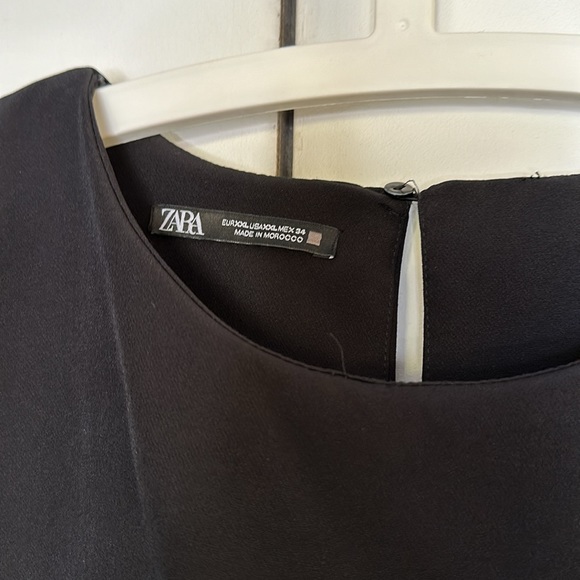 Zara Mjni Black Dress with shoulder pads. - Picture 2 of 5